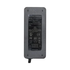 Cargador 63v 2a con conector julet para patinete electrico: perspectiva de integración en VMP.