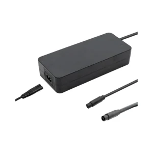 Cargador 63v 2a con conector julet para patinete electrico: elemento de sustitución destacado por su vida útil prolongada.