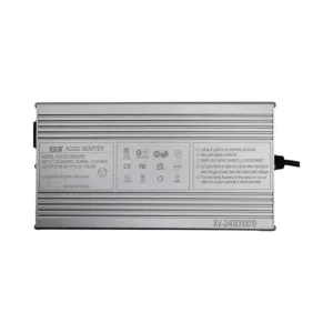 Cargador 72V Salida 83V 5A Conector Gx16 Para Patinete Electrico: especificaciones y acabado profesional.
