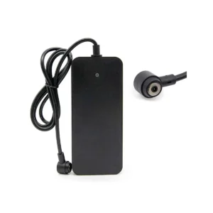 Tamaño compacto del Cargador Patinete Eléctrico 42V 2A con conector magnético GTC 8mm; led indicador de carga facilita uso seguro, compatible con Xiaomi Mi 4 Pro.
