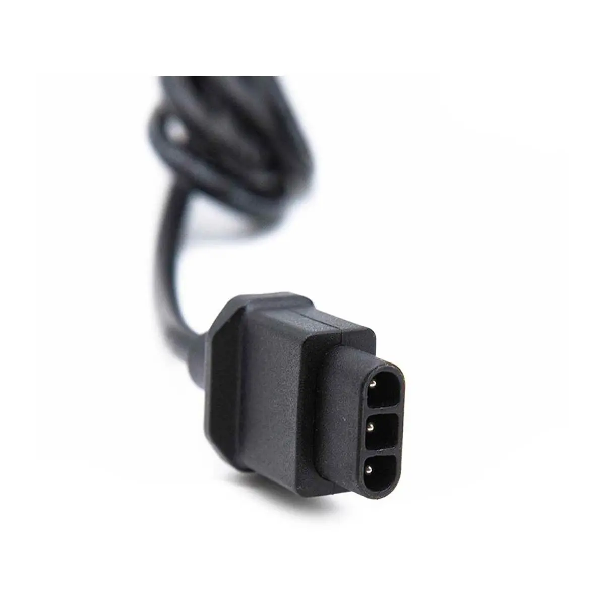 Conector del Cargador Patinete Eléctrico 53.2V 2A, mostrando compatibilidad perfecta con modelos NIU KQI 3 y KQI 2 Pro, garantiza una carga óptima y segura.