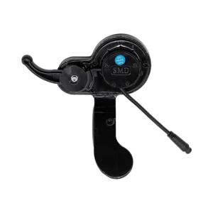 Display Con Llave De Contacto Para Patinete Electrico Hitway H5: vista de cerca de los puntos de acoplamiento.