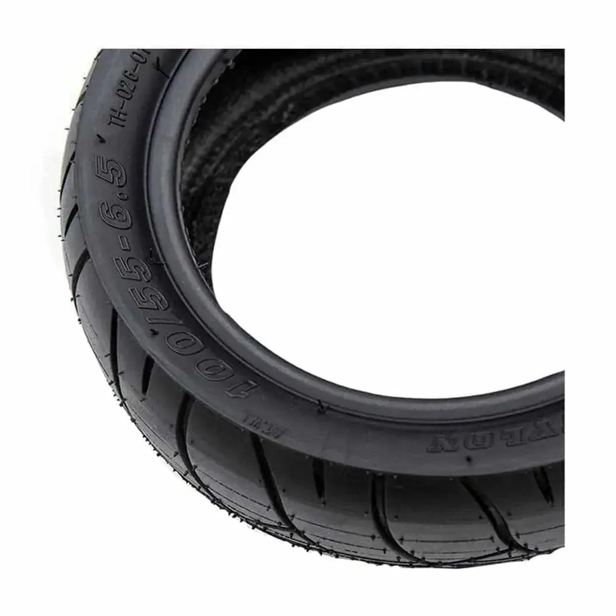 Medidas técnicas del neumático 100/55-6.5 tubeless reforzado para patinete eléctrico, detalle visible.
