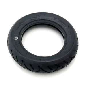 Banda de rodadura del neumático CST 10x2.50-6 para patinete eléctrico, vista superior destacando agarre urbano.