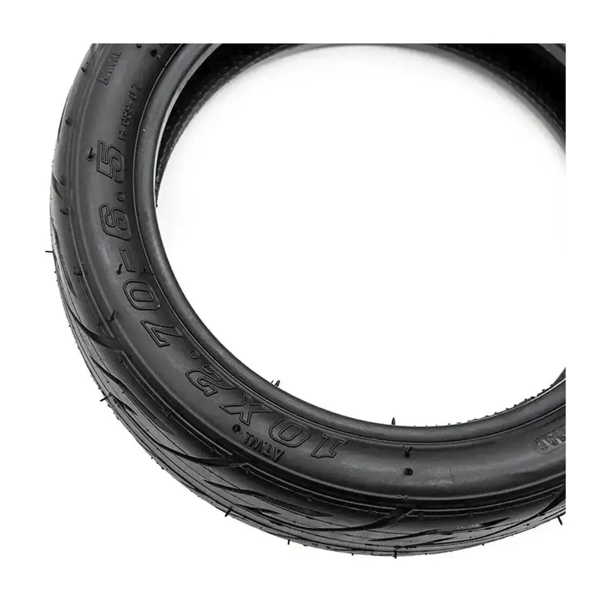 Neumático Chaoyang 10x2.70-6.5 para patinete eléctrico, detalle de medidas grabadas en el caucho resistente.