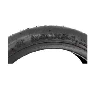 Neumático CST 250x54 tubeless reforzado para patinete eléctrico compacto, medidas grabadas en caucho.