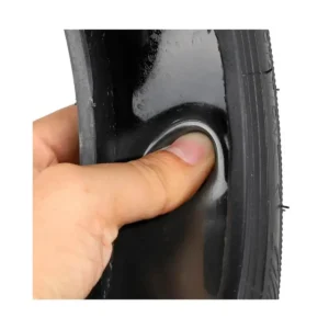 Interior del neumático 60/70-6.5 tubeless reforzado para patinete eléctrico, acabado técnico visible.