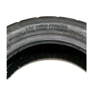 Flanco del neumático XuanCheng 70/80-6.5 reforzado para patinete eléctrico, detalle lateral.