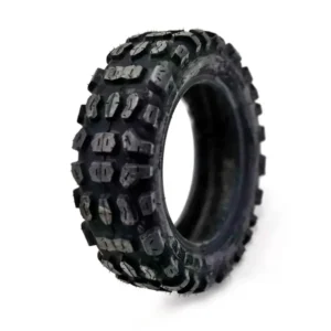 Neumático 90/65-6.5 Tubeless Offroad – Tracción para Patinetes Eléctricos, vista frontal tacos reforzados para tracción extrema, en la tienda OmmviShop.