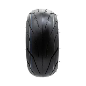 Neumatico tubeless cityroad 135 75 7 para patinete electrico: ángulo visual y acabado de fabricación cuidada.