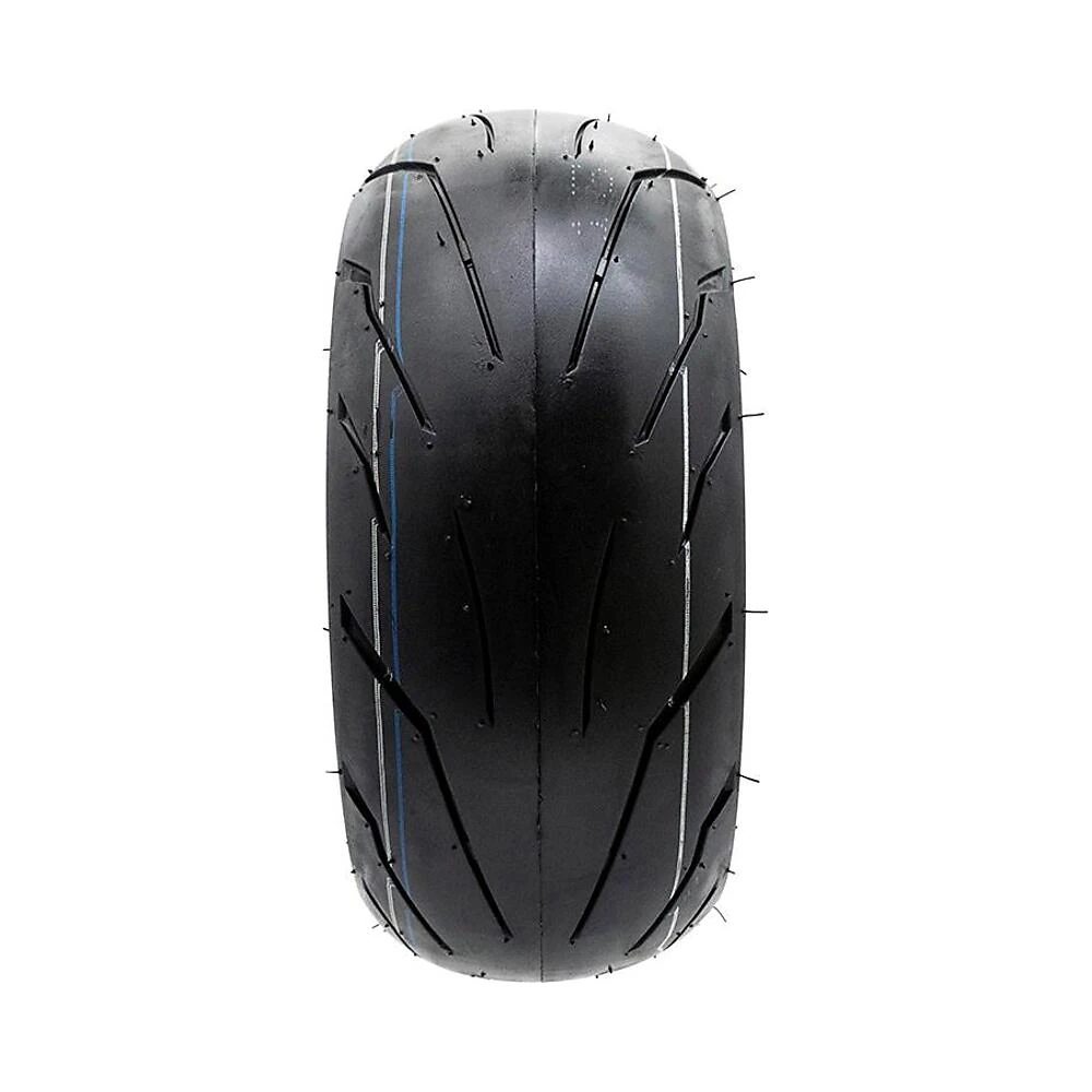 Neumatico tubeless cityroad 135 75 7 para patinete electrico: ángulo visual y acabado de fabricación cuidada.