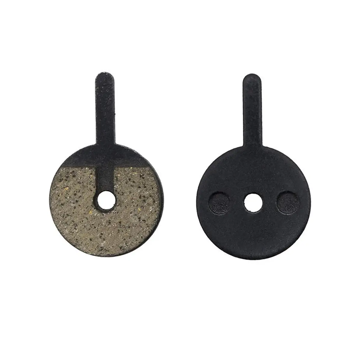 Detalle frontal de las pastillas de freno para Patinete Eléctrico modelo 008, redondas con pestaña larga en resina negra, diseñadas para pinzas profundas tipo Tektro.