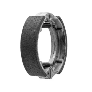 Vista en perspectiva de las pastillas de freno del Patinete Eléctrico Ninebot Max G30, diseño de tambor delantero de 75.5mm, mostrando el material semi-metálico de alta fricción y muelles pre-ensamblados para una instalación sencilla y fiable.