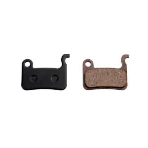 Vista posterior de las pastillas de freno rectangulares para Patinete Eléctrico Xtech HB-100 y Xiaomi Mi 3, compuestas de resina orgánica para un frenado silencioso y eficiente.