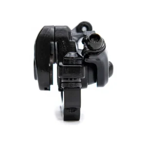 Vista posterior de la pinza de freno mecánica para Patinete Eléctrico Smartgyro Speedway y Rockway, con soporte adaptador incluido para una instalación sencilla y segura.