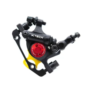 Pinza Xtech negra semi hidráulica con doble pistón visible para Patinete Eléctrico, diseño elegante y discreto.