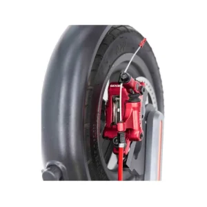Detalle del agarre de la Pinza de Freno Semi Hidráulica Xtech HB-100 Roja Anodizado Brillante, mostrando su sistema de doble pistón para Patinete Eléctrico.