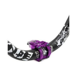 Potencia 31 8mm ewpm 003 morado gris compatible con patinete y bicicleta: perspectiva de colocación en VMP.