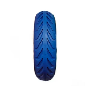 vista frontal de la rueda maciza 8.5x2 agujereada azul, diseñada para ofrecer estabilidad superior y evitar pinchazos, compatible con patinetes eléctricos Xiaomi y Cecotec, en OmmviShop.