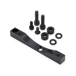 Acabado anodizado negro mate del soporte reforzado Xtech HB-100 para Patinete Eléctrico mostrando adaptador CNC y tornillería detallada.